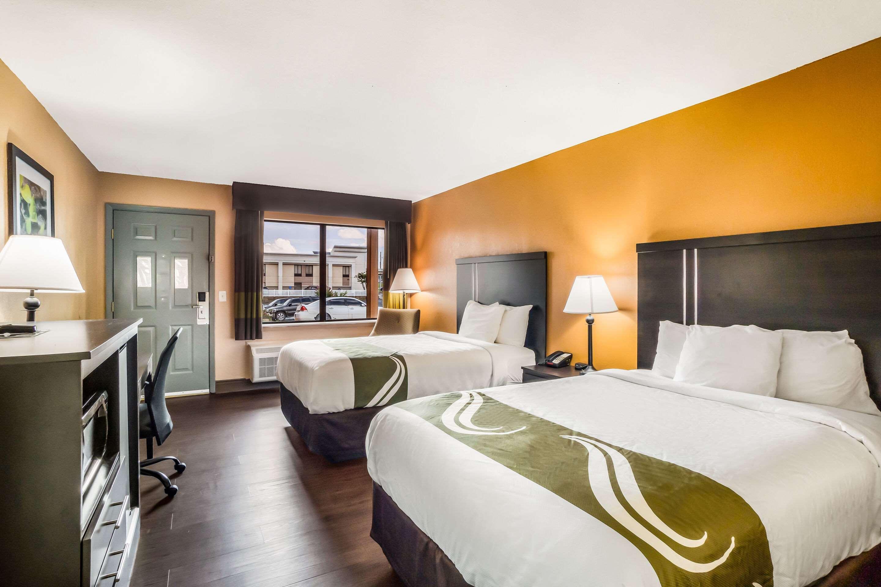 Quality Inn & Suites Corinth West Extérieur photo