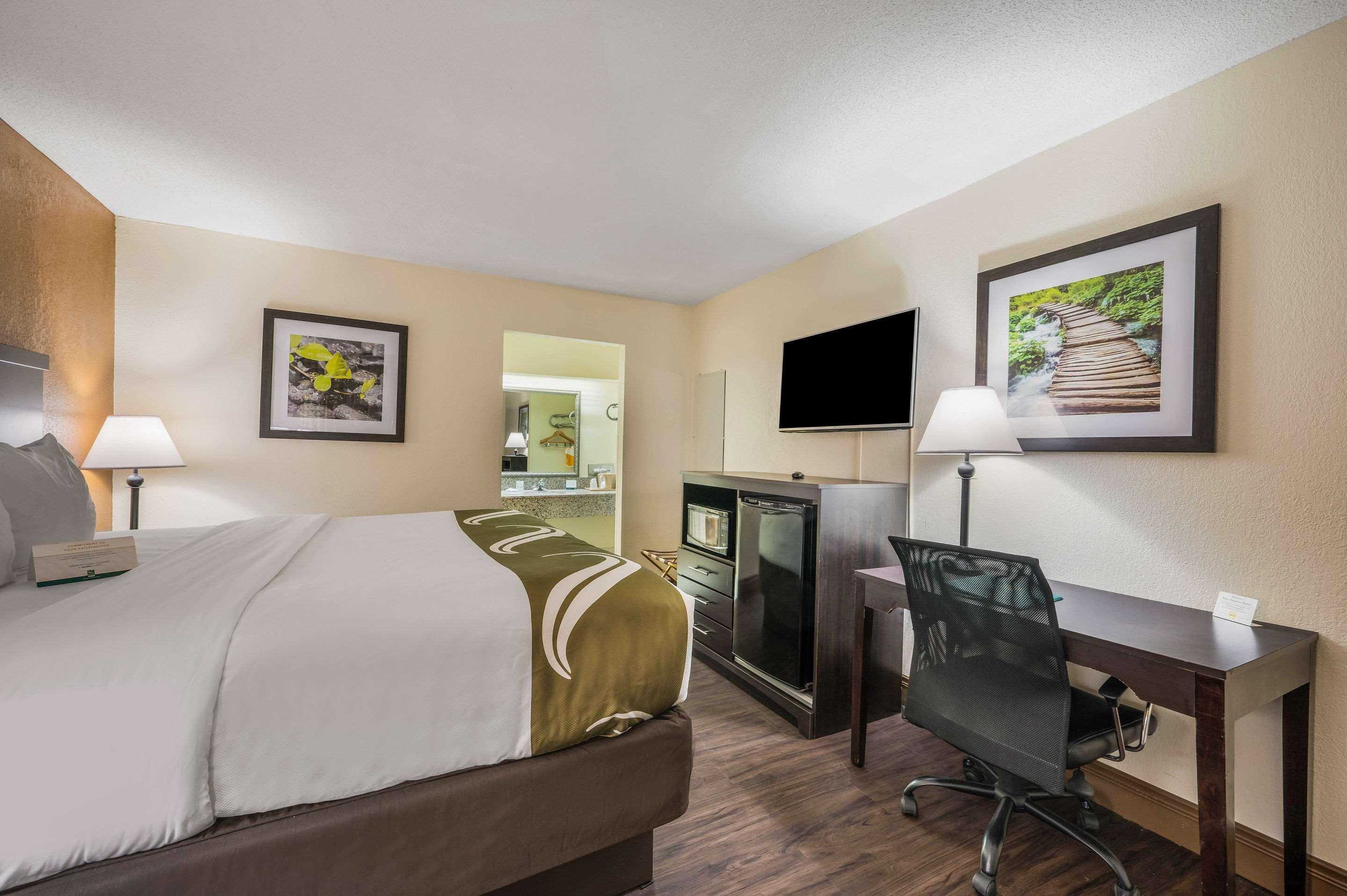 Quality Inn & Suites Corinth West Extérieur photo