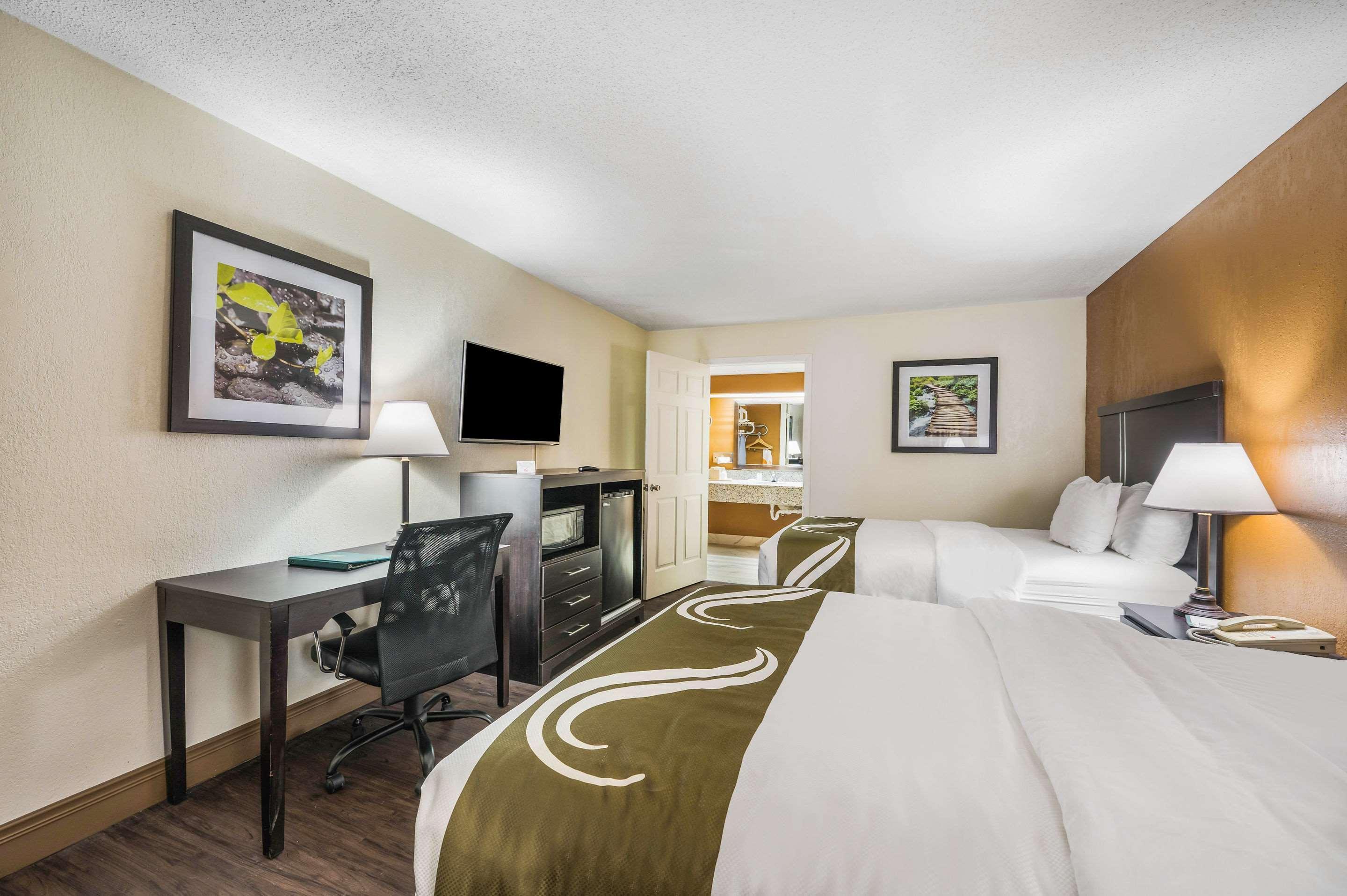 Quality Inn & Suites Corinth West Extérieur photo