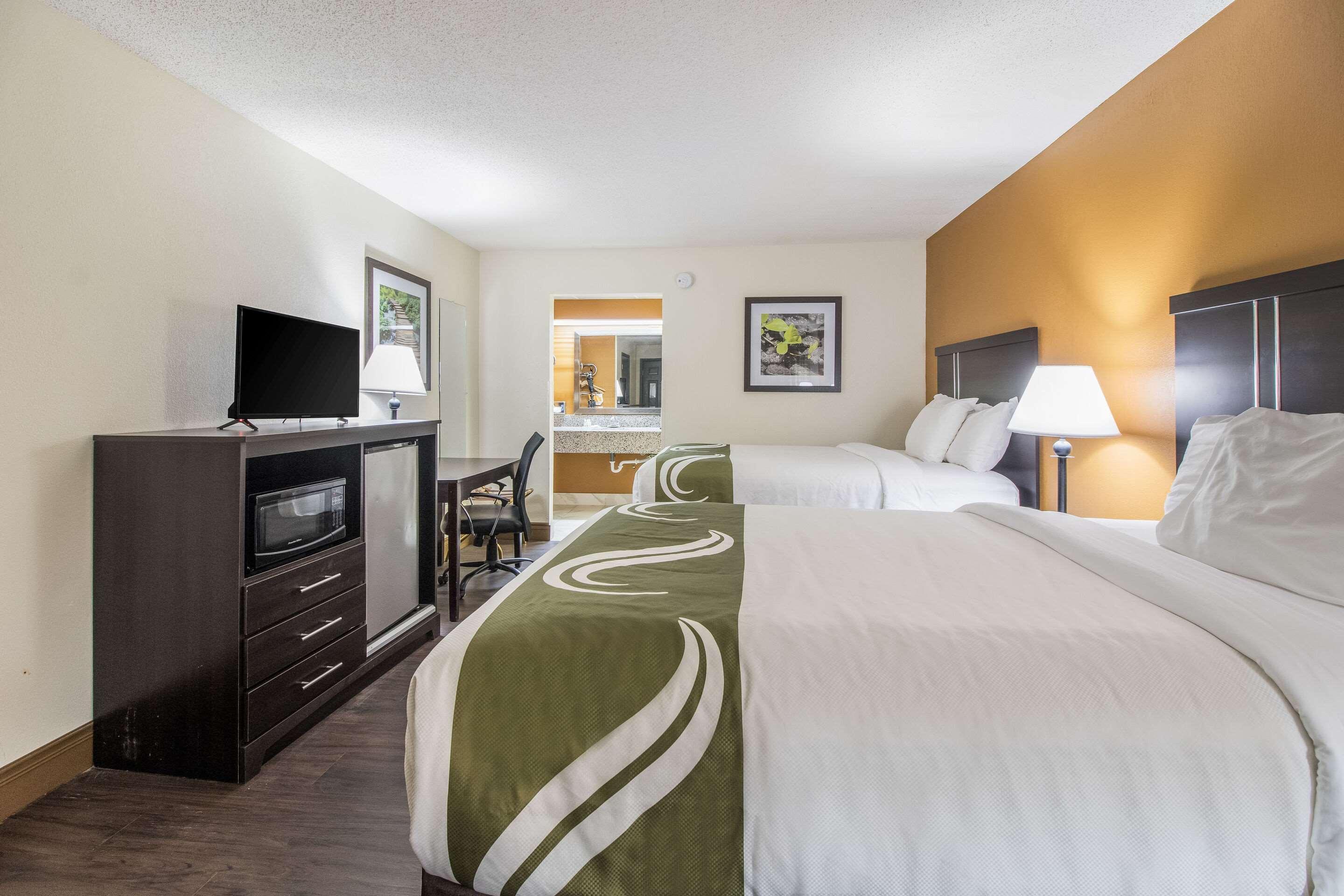 Quality Inn & Suites Corinth West Extérieur photo