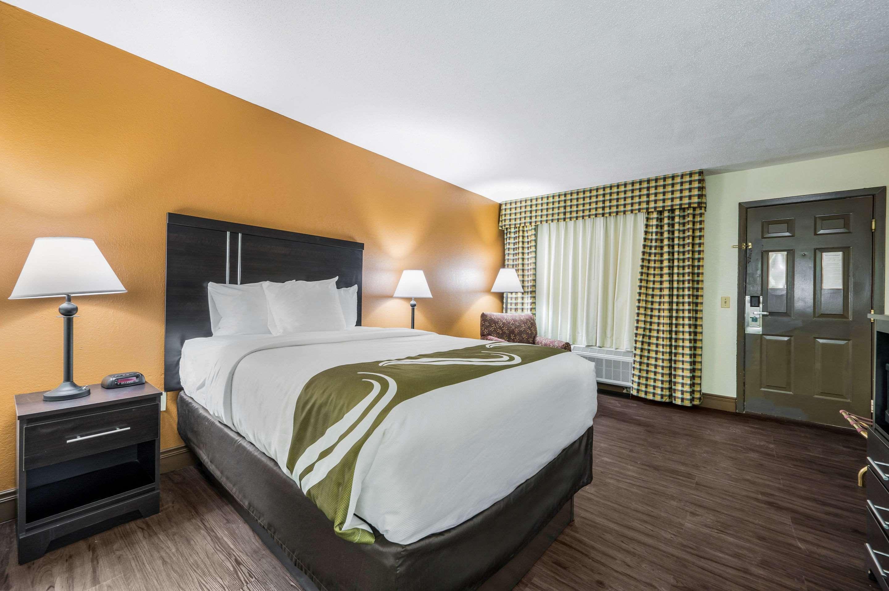 Quality Inn & Suites Corinth West Extérieur photo