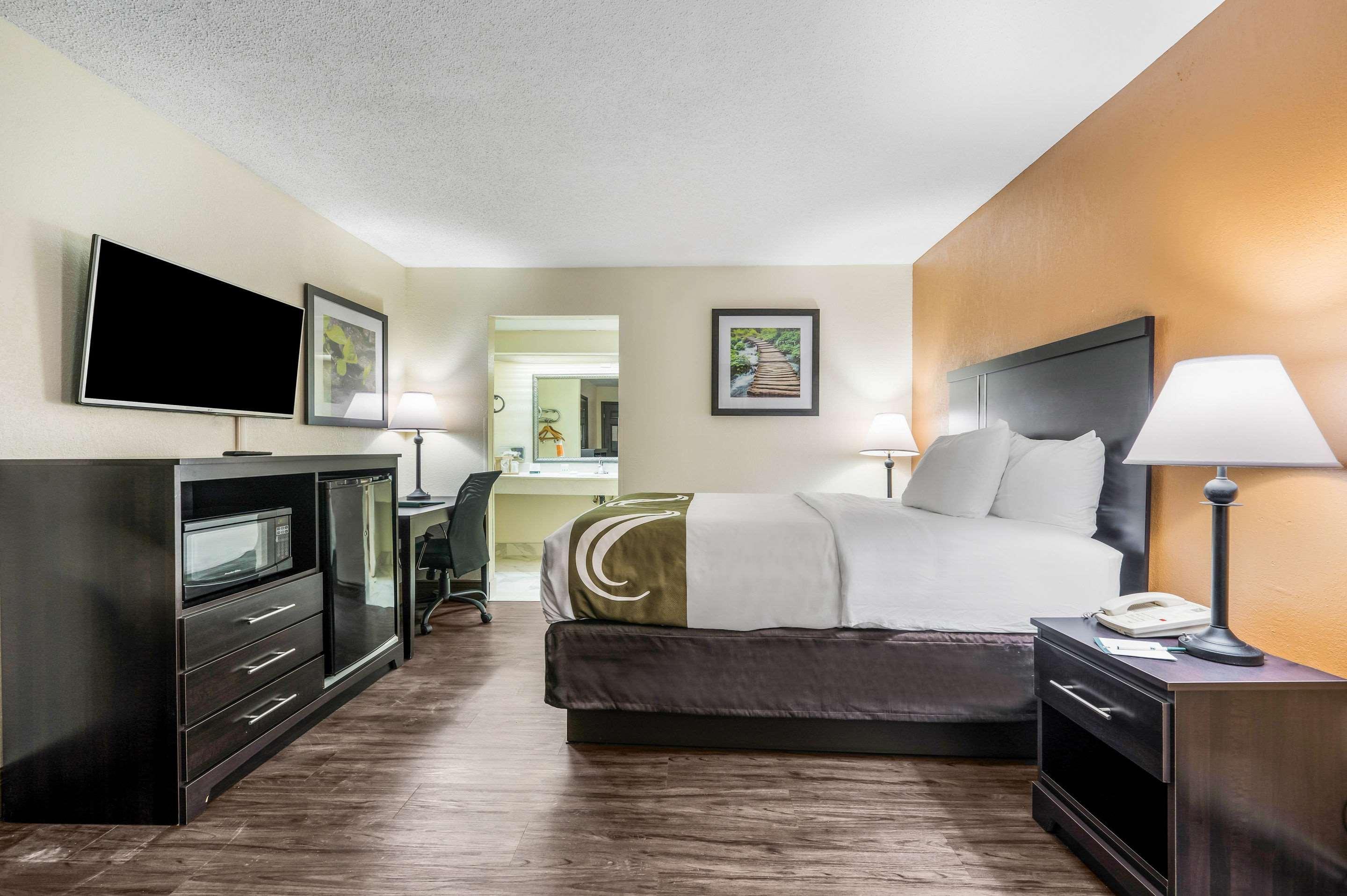 Quality Inn & Suites Corinth West Extérieur photo