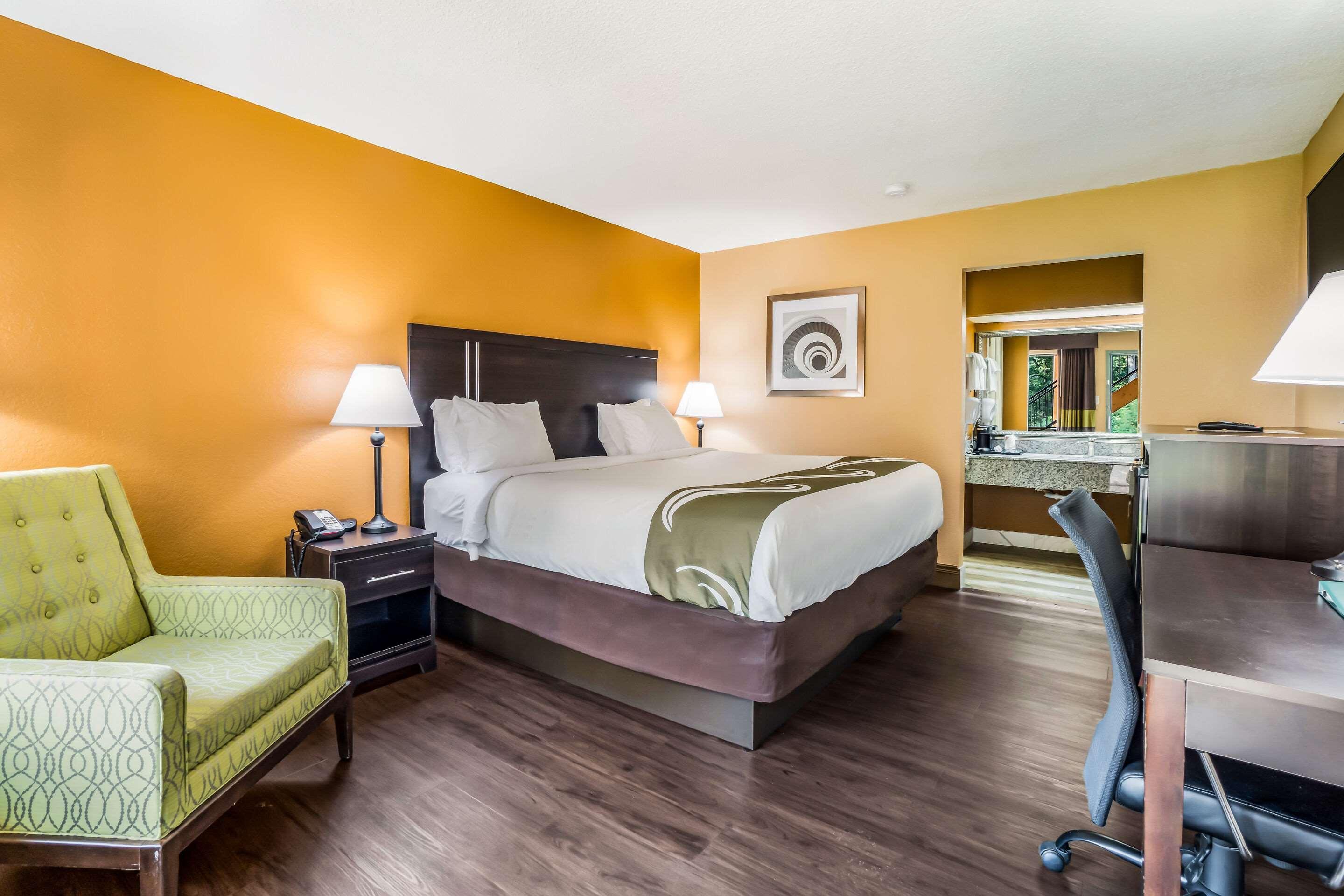 Quality Inn & Suites Corinth West Extérieur photo