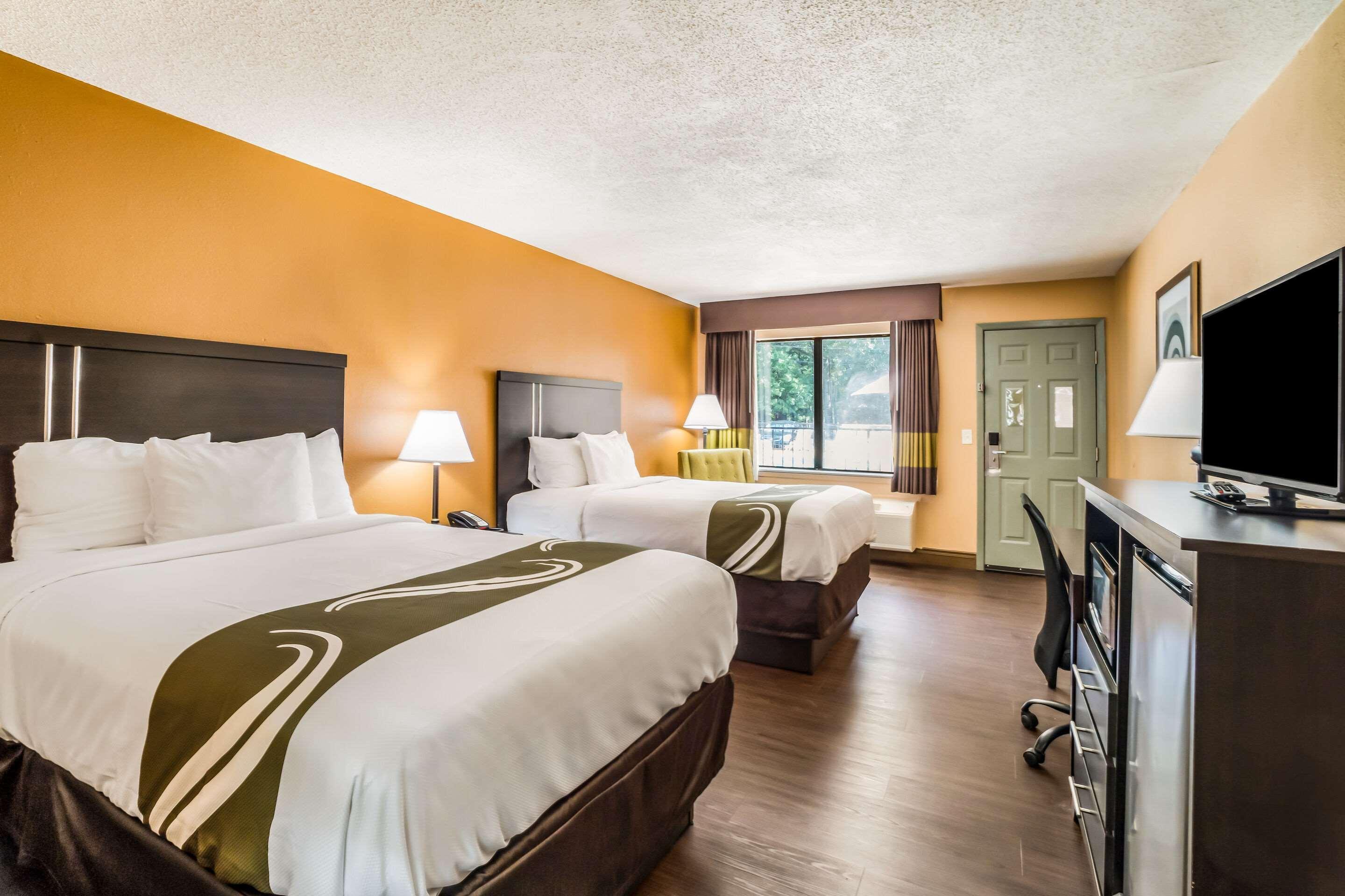 Quality Inn & Suites Corinth West Extérieur photo