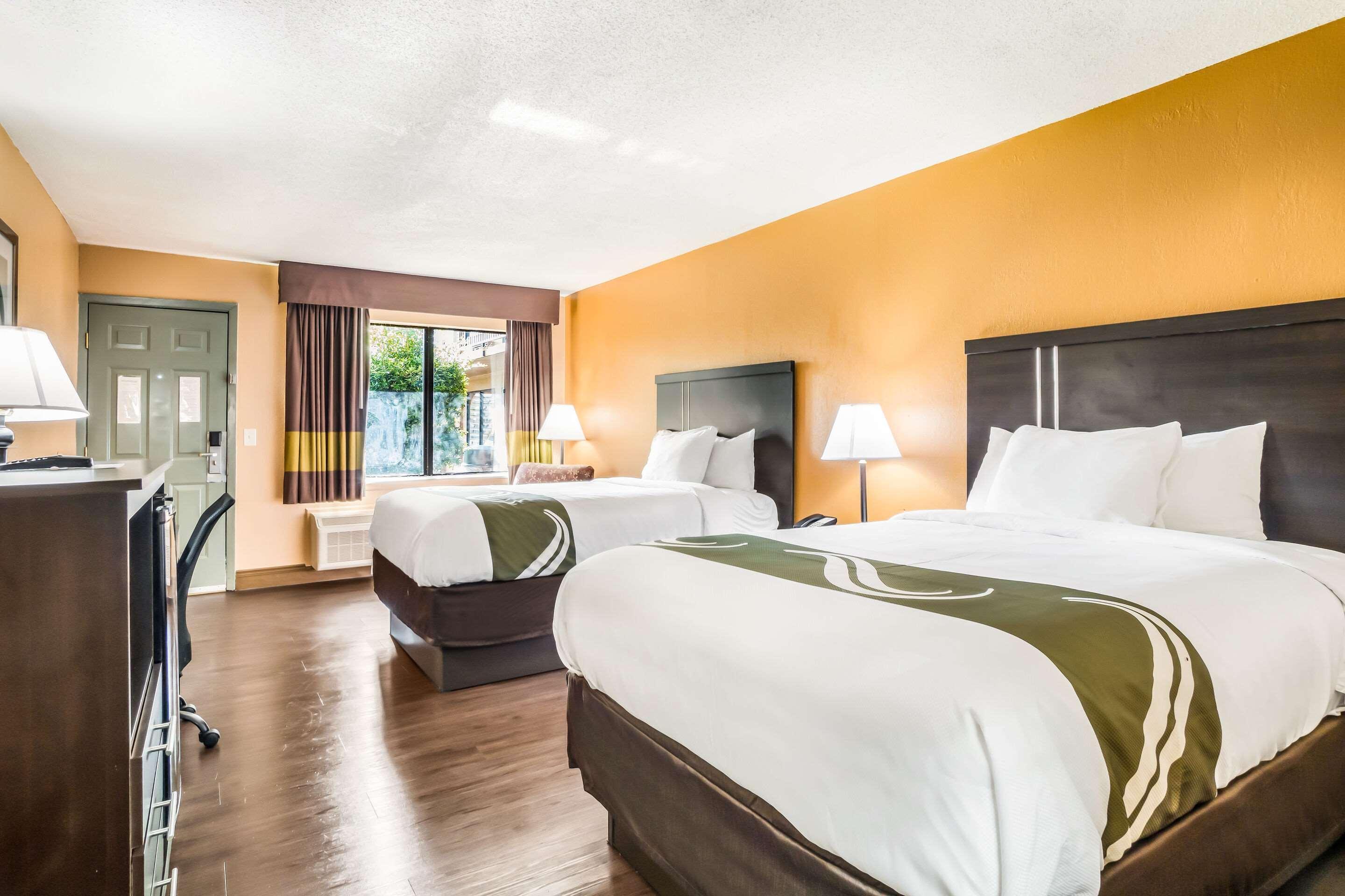 Quality Inn & Suites Corinth West Extérieur photo