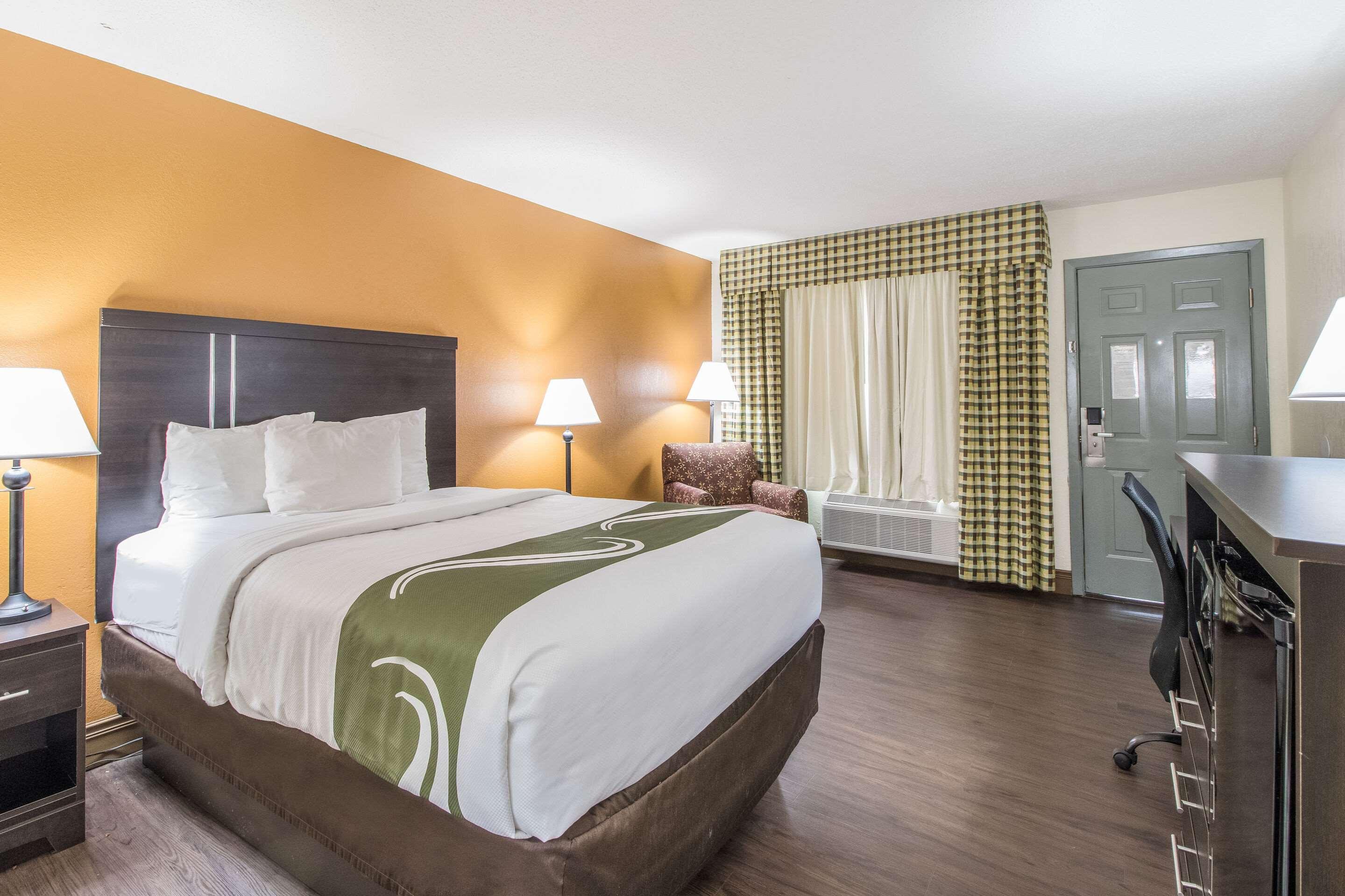 Quality Inn & Suites Corinth West Extérieur photo
