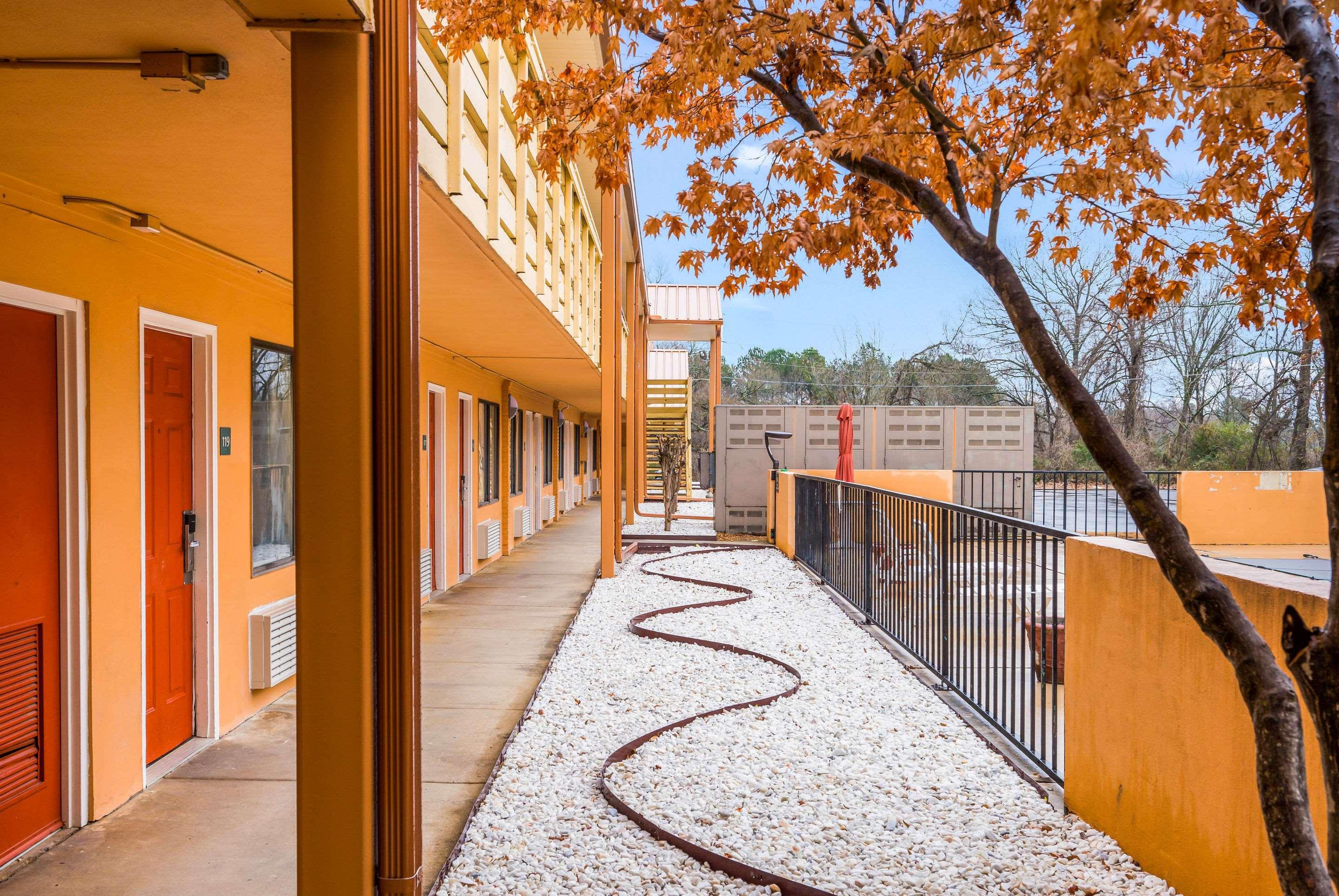 Quality Inn & Suites Corinth West Extérieur photo
