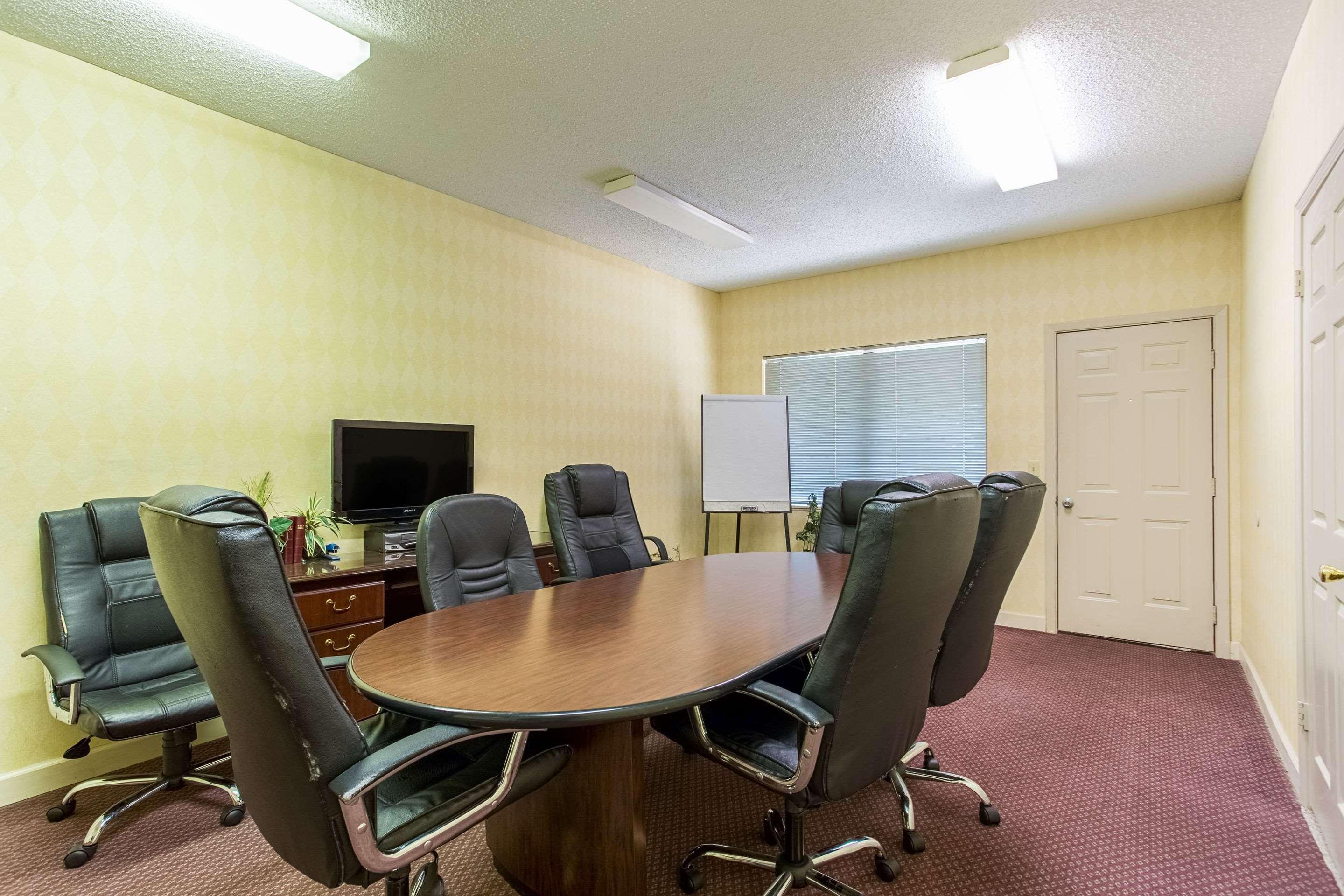Quality Inn & Suites Corinth West Extérieur photo