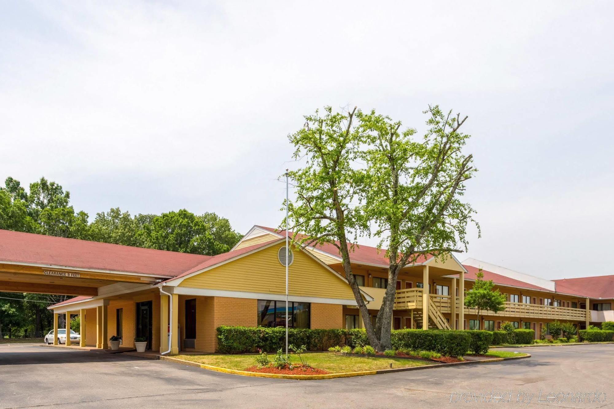 Quality Inn & Suites Corinth West Extérieur photo